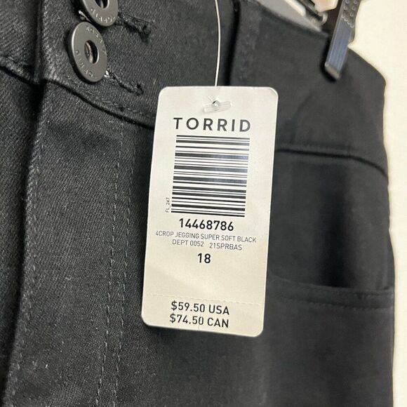 New Torrid Black Crop Jegging - Size 18 - Picture 5 of 7
